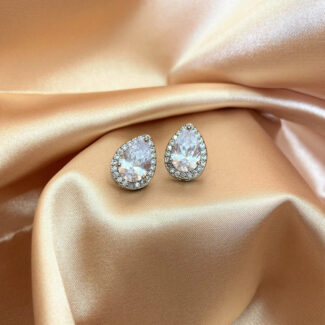 LEENA STUDS